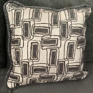 Set of 4 Couch Throw Pillows - Modern. Soft on One Side. Brand New